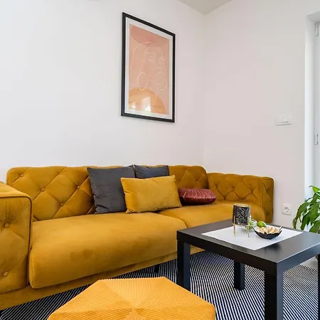 Voga Apartment *